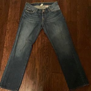 Women’s Lucky blue jeans.